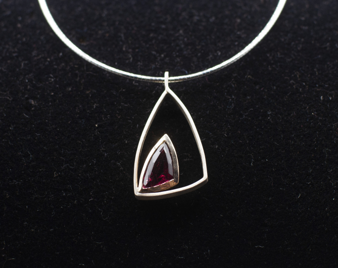 Ciondolo con grande rubellite taglio ...