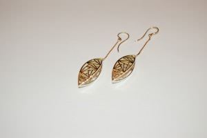 Orecchini traforati a mano in oro gia...