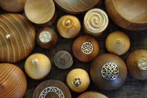 Serie di scatoline tornite a mano di ...