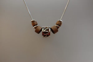 Girocollo composto da elementi in arg...