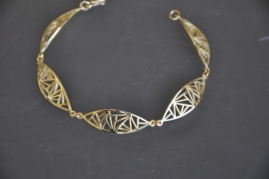 Bracciale in lastra d'oro giallo...