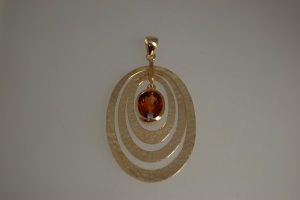 Pendente in oro giallo 750/1000 marte...