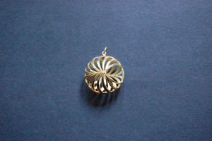 Ciondolo doppio in lastra d'arge...